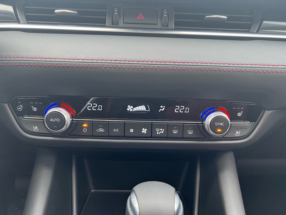 Fahrzeugabbildung Mazda 6 2.5L SKYACTIV G 194ps 6AT HOMURA SUNR