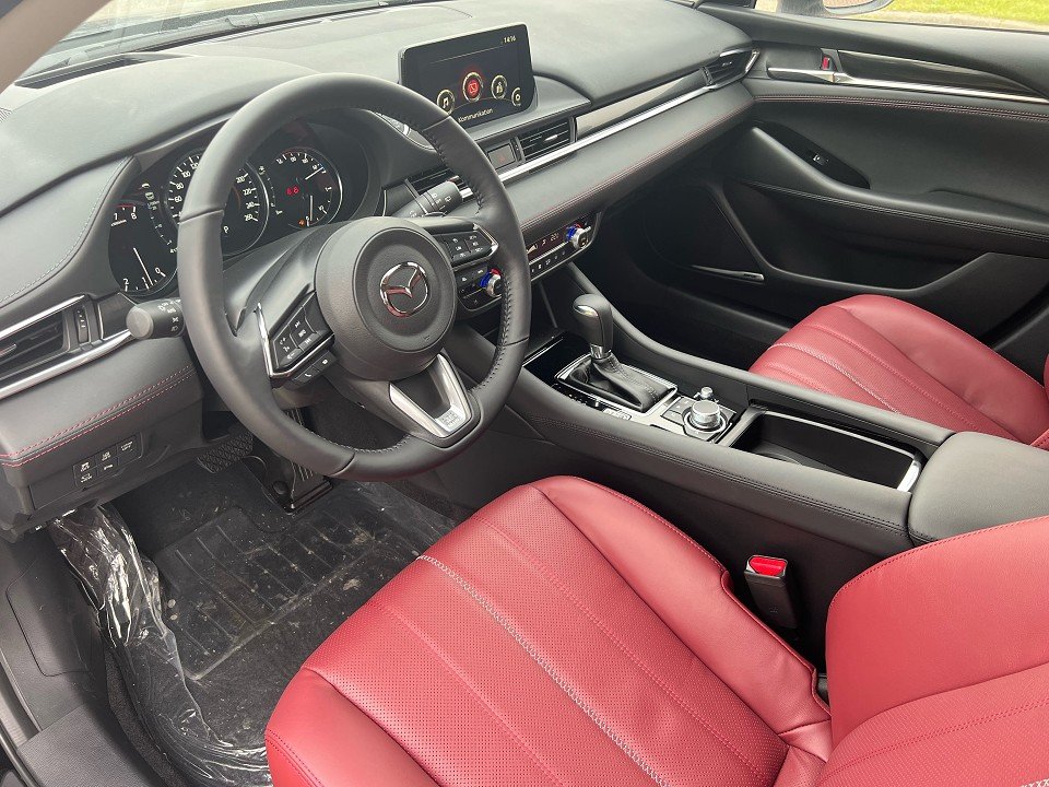 Fahrzeugabbildung Mazda 6 2.5L SKYACTIV G 194ps 6AT HOMURA SUNR