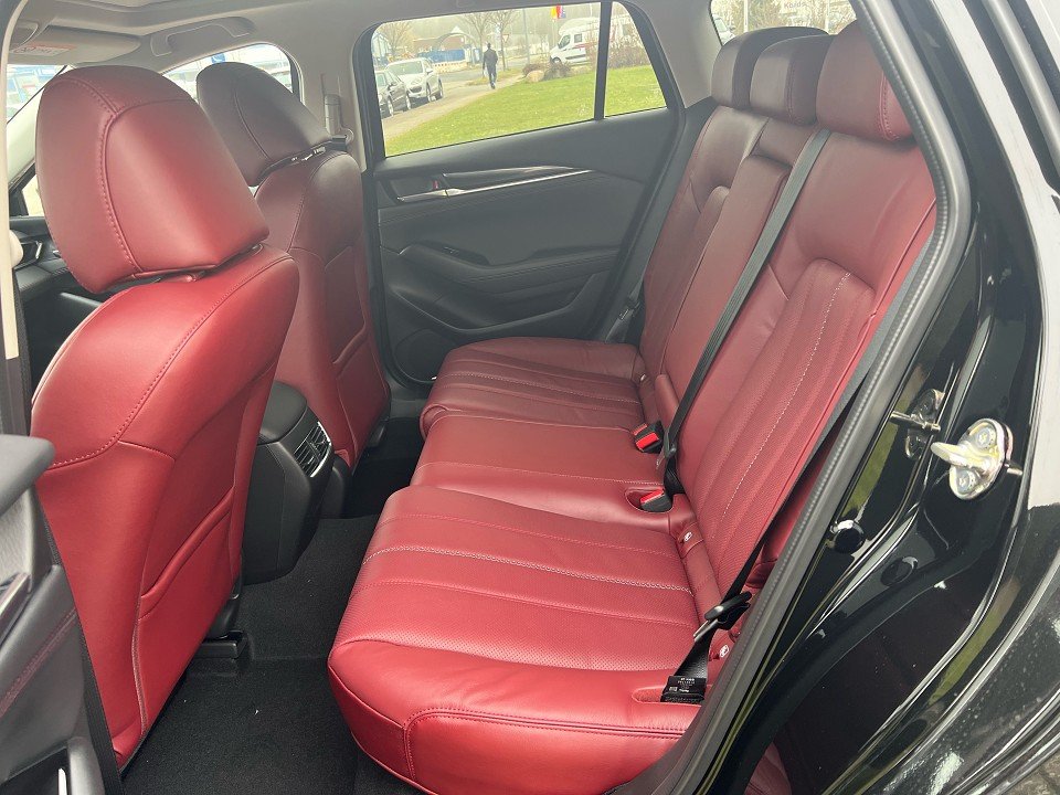 Fahrzeugabbildung Mazda 6 2.5L SKYACTIV G 194ps 6AT HOMURA SUNR