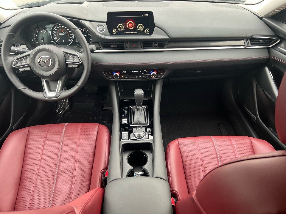 Fahrzeugabbildung Mazda 6 2.5L SKYACTIV G 194ps 6AT HOMURA SUNR