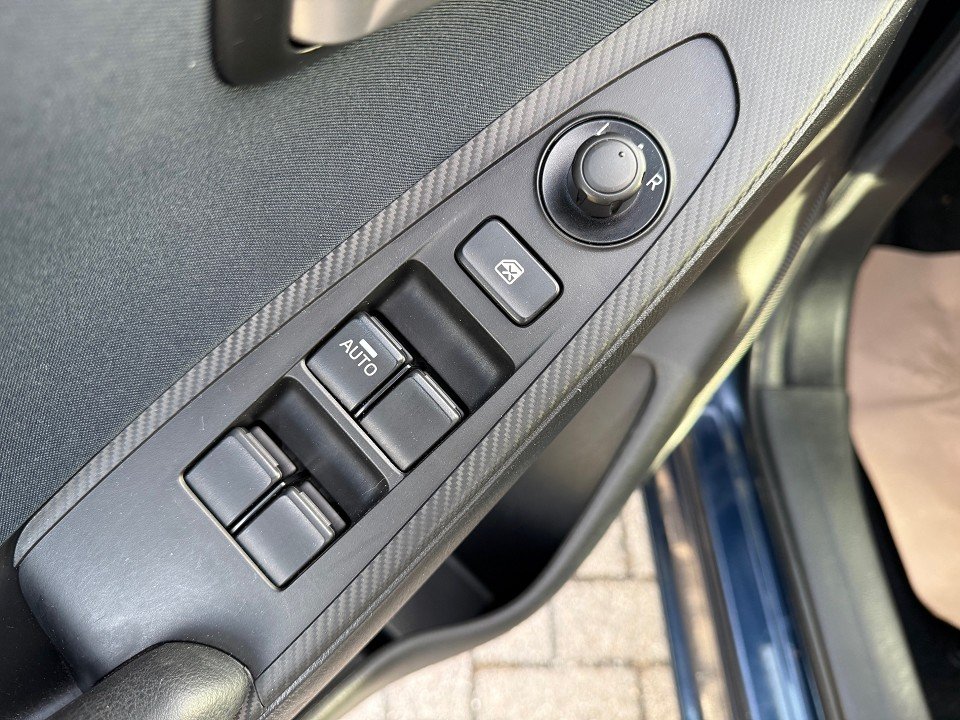 Fahrzeugabbildung Mazda 2 SKYACTIV-G 90 5T 5GS AL-NAKAMA LIC-P