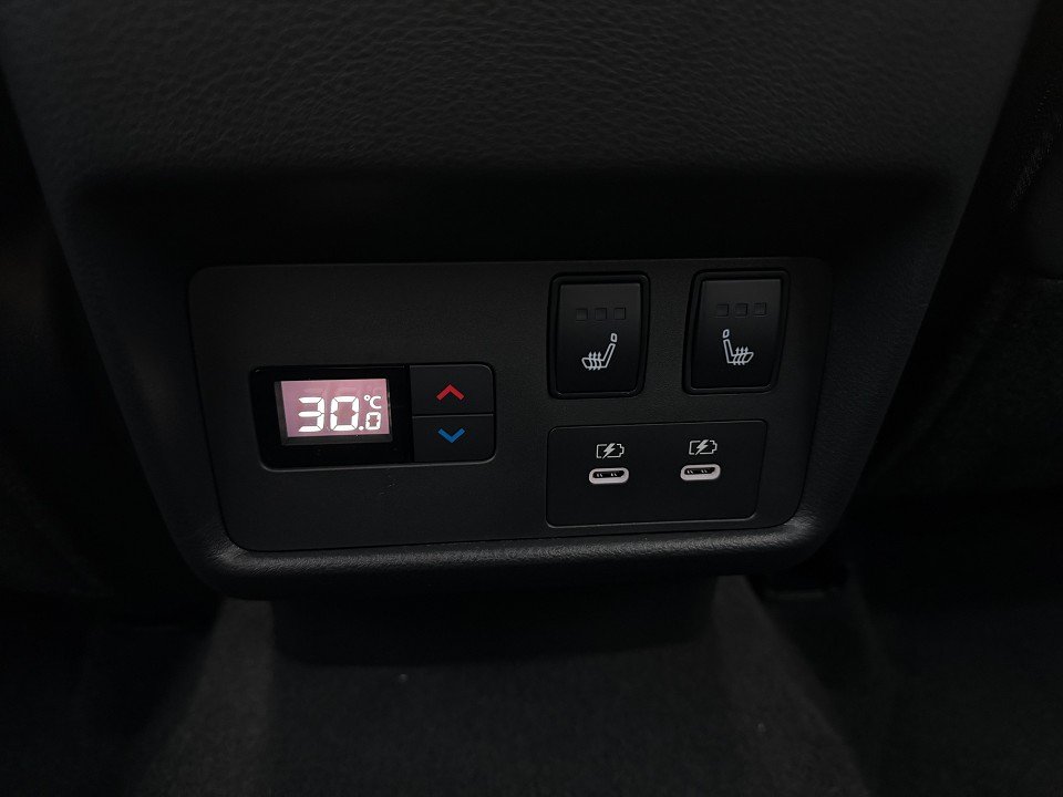 Fahrzeugabbildung Nissan X-TRAIL 1.5 VC-T e-POWER N-Connecta 5 Sitze PGD HUD