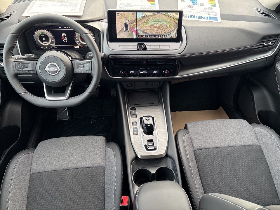 Fahrzeugabbildung Nissan QASHQAI 1.5 VC-T e-POWER 190PS N-Connecta Winter Komfort