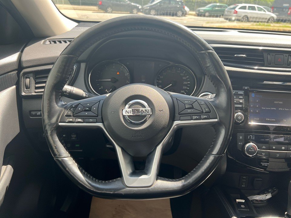 Fahrzeugabbildung Nissan X-Trail 1.3 DIG-T 160PS DCT 4x2 N-Connecta