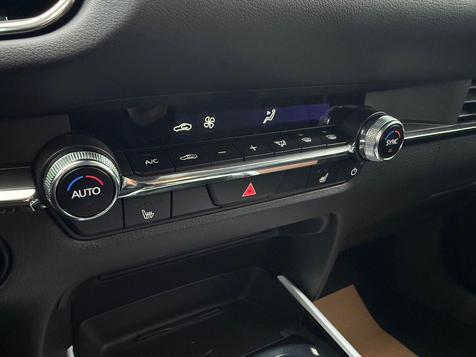 Fahrzeugabbildung Mazda CX-30 2.5L e-SKYACTIV G 140ps 6AT Homura