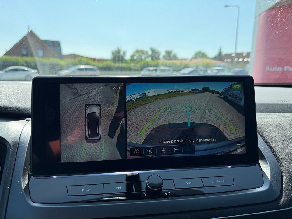 Fahrzeugabbildung Nissan QASHQAI 1.3 DIG-T MHEV 140PS 6MT 4x2 N-Design Komfort plus