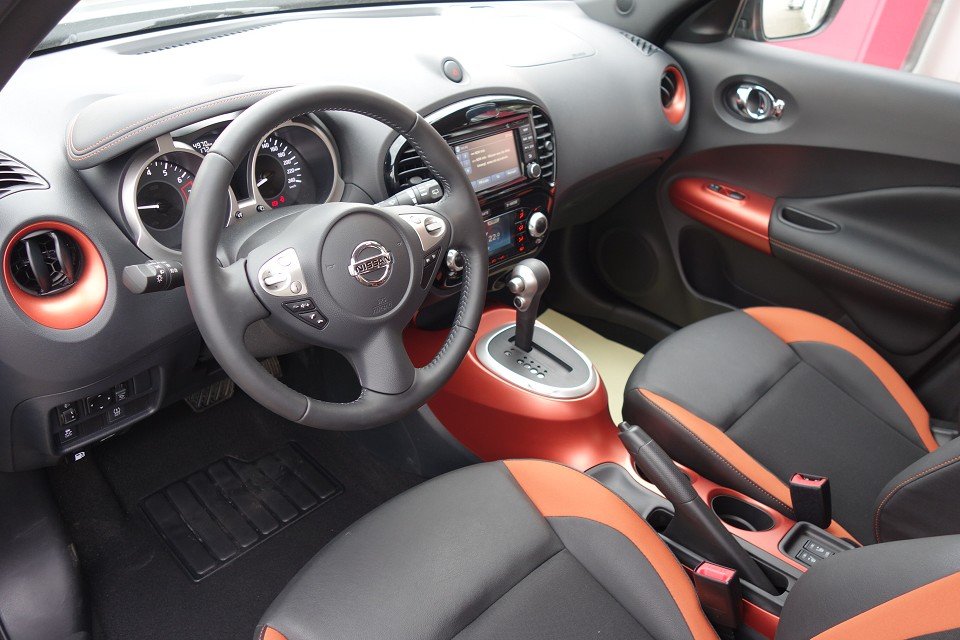 Fahrzeugabbildung Nissan Juke 1.6 CVT 4x2 N-Connecta