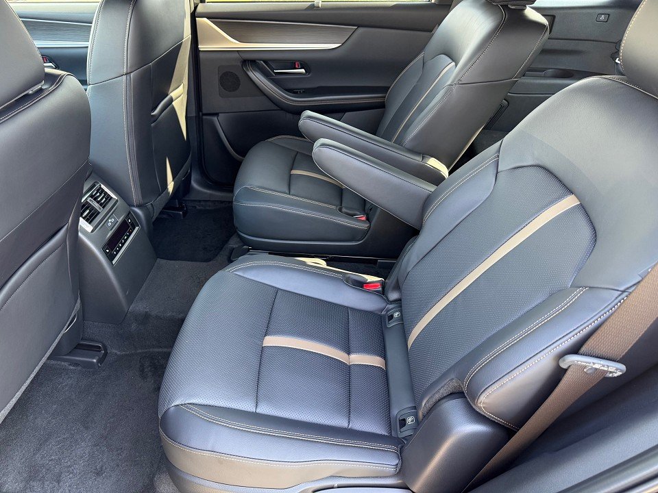 Fahrzeugabbildung Mazda CX-80 3.3L e-SKYACTIV D 254ps Homura Plus CAHO