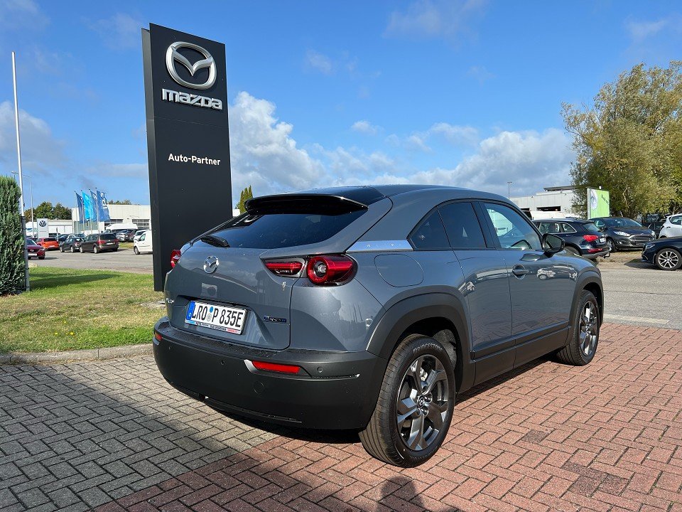Fahrzeugabbildung Mazda MX-30 e-SKYACTIV EV 145PS ADVANTAGE IV