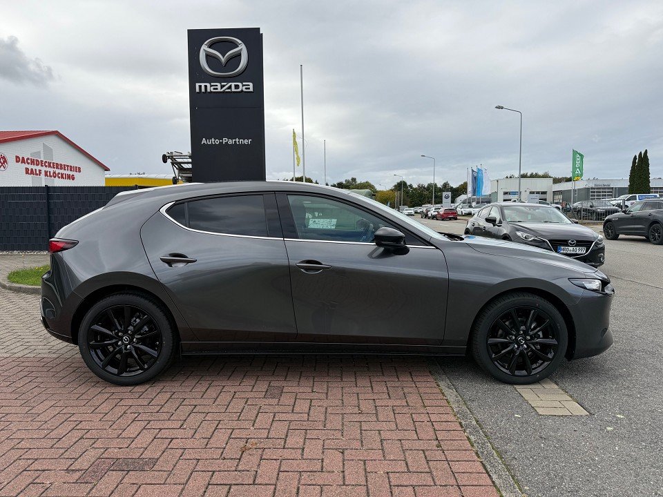 Fahrzeugabbildung Mazda 3 2.5L e-SKYACTIV G 140ps 6AT Homura