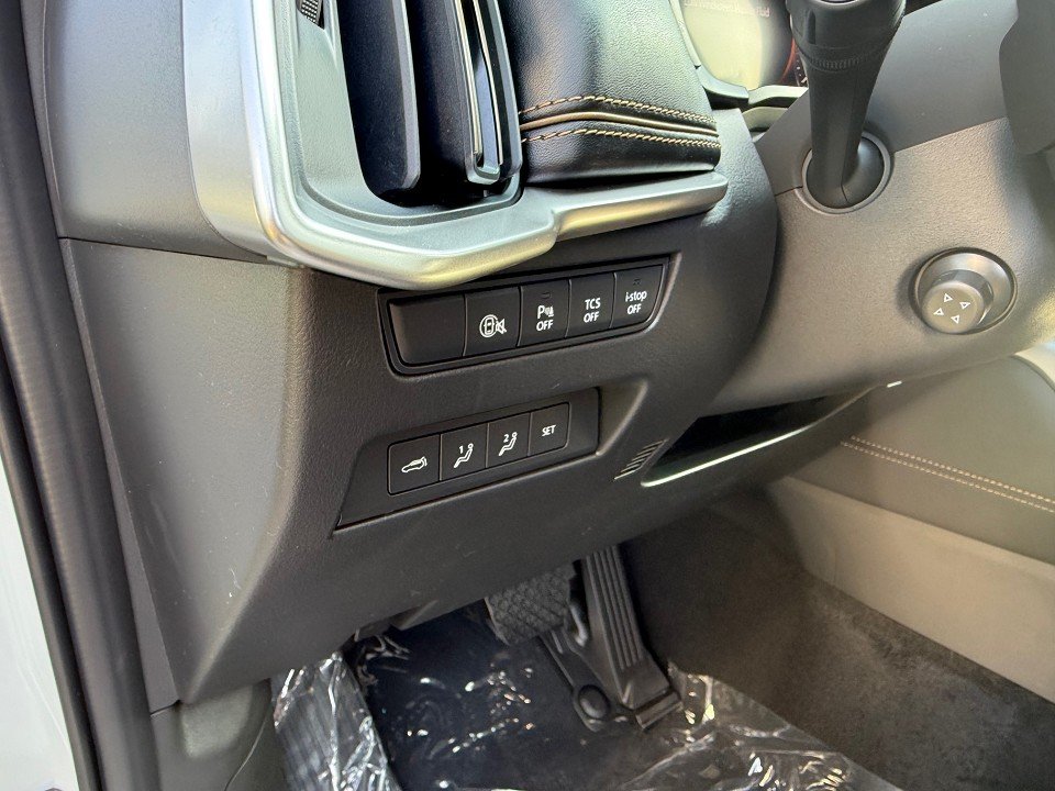 Fahrzeugabbildung Mazda CX-60 3.3L e-SKYACTIV D 254ps AWD Homura Plus