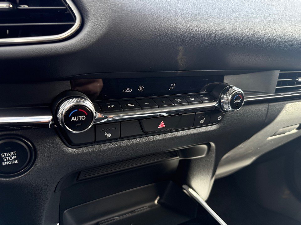 Fahrzeugabbildung Mazda CX-30 2.5L e-SKYACTIV G 140ps 6MT Homura