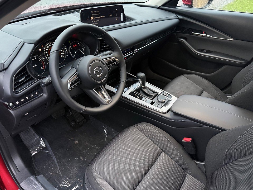 Fahrzeugabbildung Mazda CX-30 2.5L e-SKYACTIV G 140ps 6AT Exclusive-line