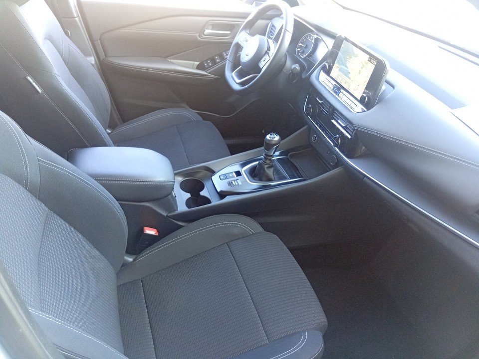 Fahrzeugabbildung Nissan QASHQAI 1.3 DIG-T MHEV 140PS 6MT 4x2 Acenta NC