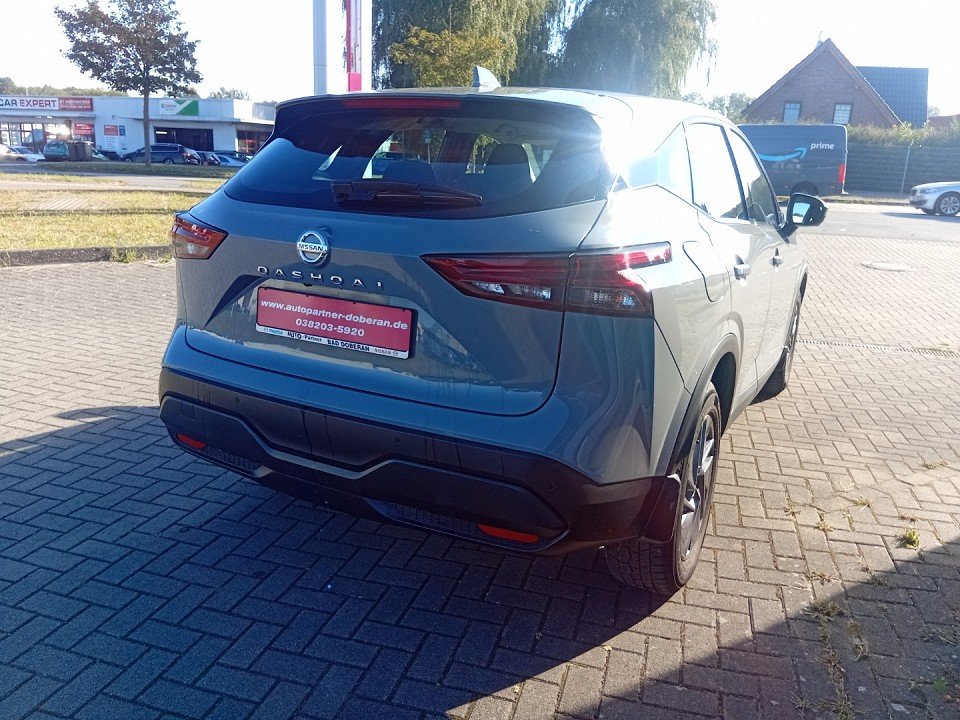 Fahrzeugabbildung Nissan QASHQAI 1.3 DIG-T MHEV 140PS 6MT 4x2 Acenta NC