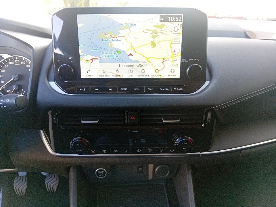 Fahrzeugabbildung Nissan QASHQAI 1.3 DIG-T MHEV 140PS 6MT 4x2 Acenta NC