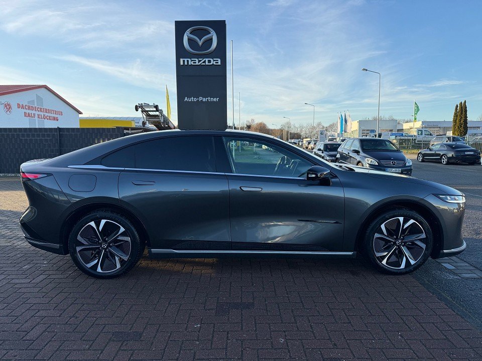 Fahrzeugabbildung Mazda 6e EV 258ps 1AT RWD Takumi