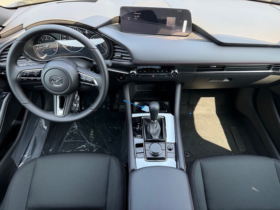 Fahrzeugabbildung Mazda 3 2.5L e-SKYACTIV G 140ps 6AT Homura