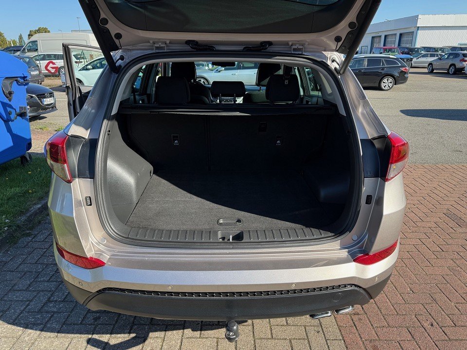 Fahrzeugabbildung Hyundai Tucson 2.0 CRDi DPF Premium 4WD