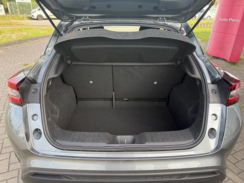 Fahrzeugabbildung Nissan JUKE 1.0 DIG-T 114PS 6MT Visia