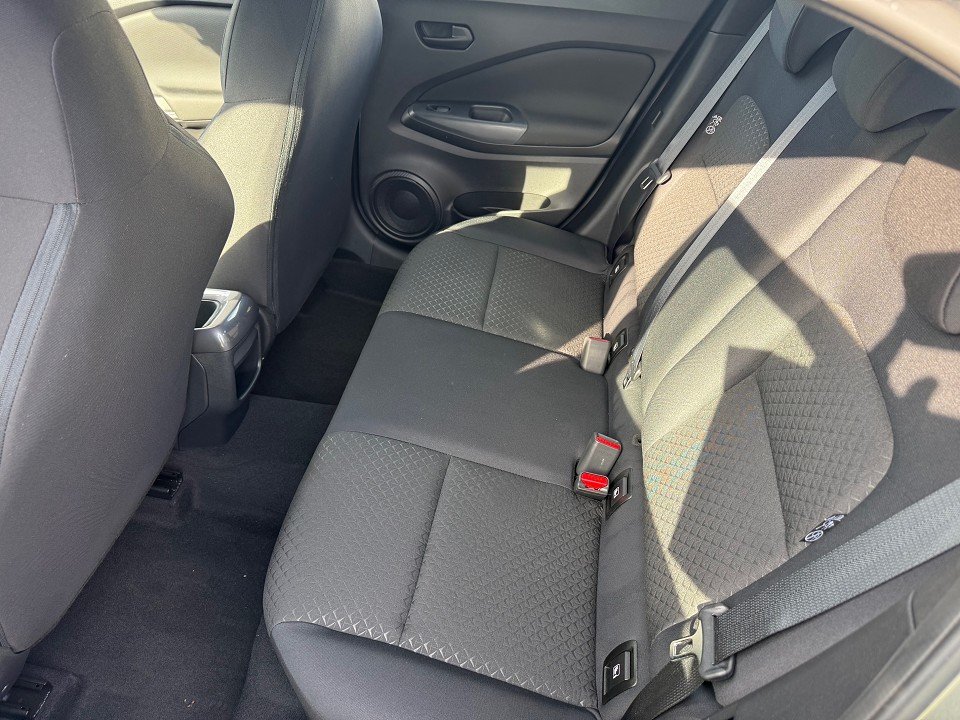 Fahrzeugabbildung Nissan JUKE 1.0 DIG-T 114PS 6MT Visia