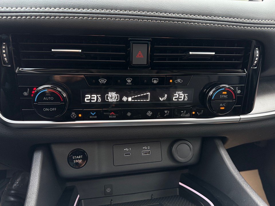 Fahrzeugabbildung Nissan X-TRAIL 1.5 VC-T e-4ORCE 4x4 N-Connecta 5 Sitze PGD