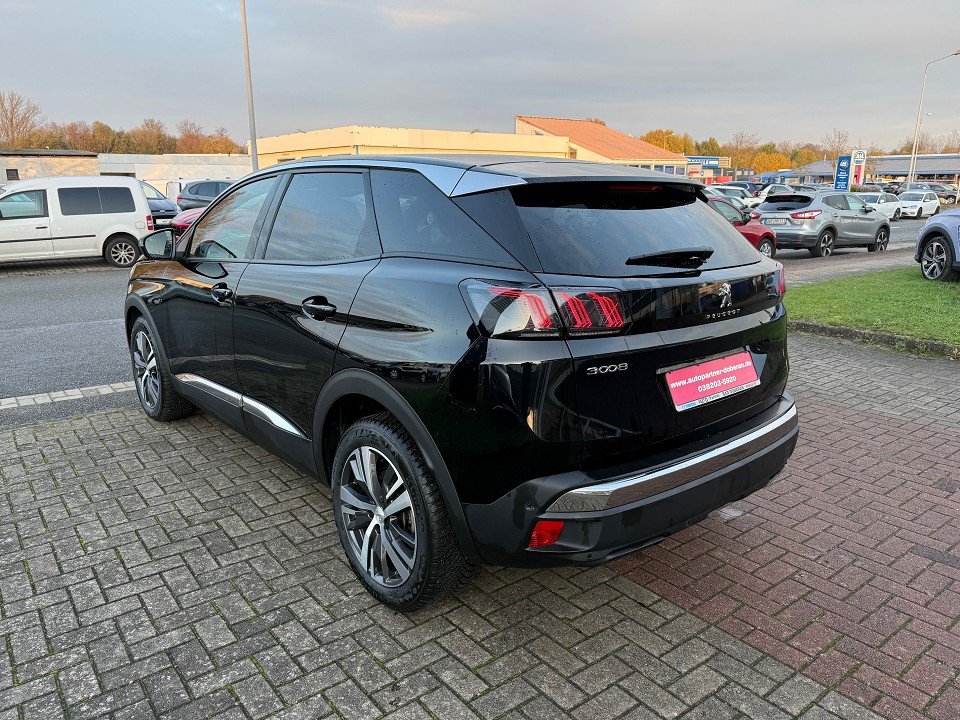 Fahrzeugabbildung Peugeot 3008 1.2 PureTech 130 Allure Pack