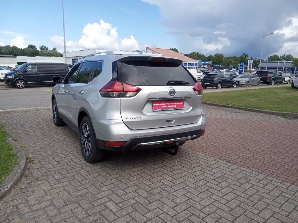 Fahrzeugabbildung Nissan X-TRAIL 1.7 dCi 6MT N-Connecta 5 Sitze PGD