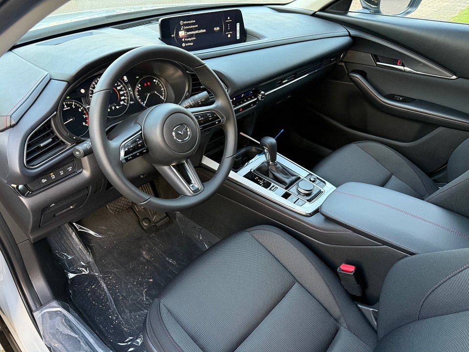 Fahrzeugabbildung Mazda CX-30 2.5L e-SKYACTIV G 140ps 6AT Homura
