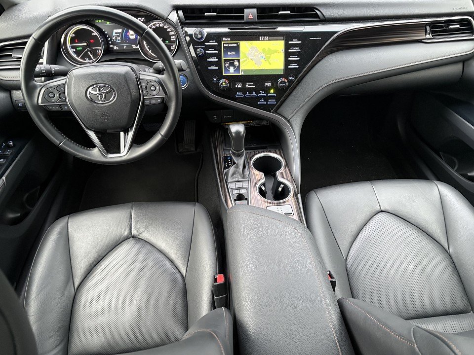 Fahrzeugabbildung Toyota Camry Hybrid Executive