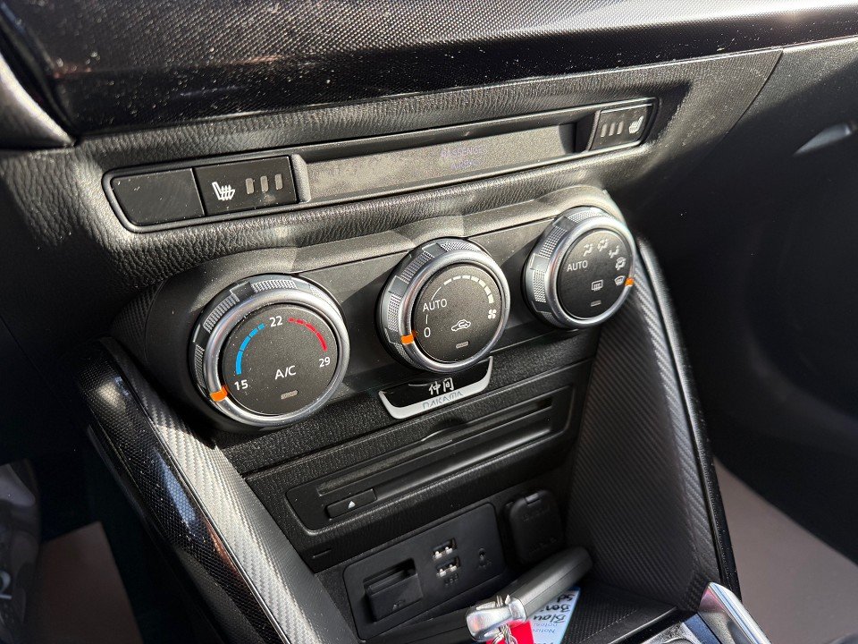 Fahrzeugabbildung Mazda 2 SKYACTIV-G 90 5T 5GS AL-NAKAMA LIC-P