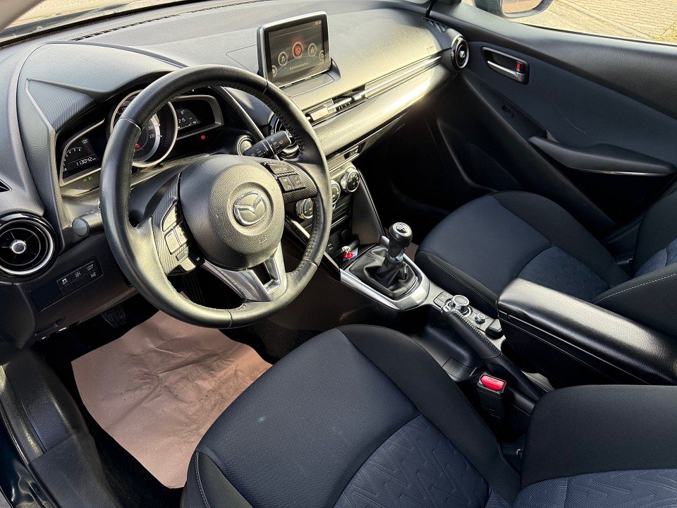 Fahrzeugabbildung Mazda 2 SKYACTIV-G 90 5T 5GS AL-NAKAMA LIC-P