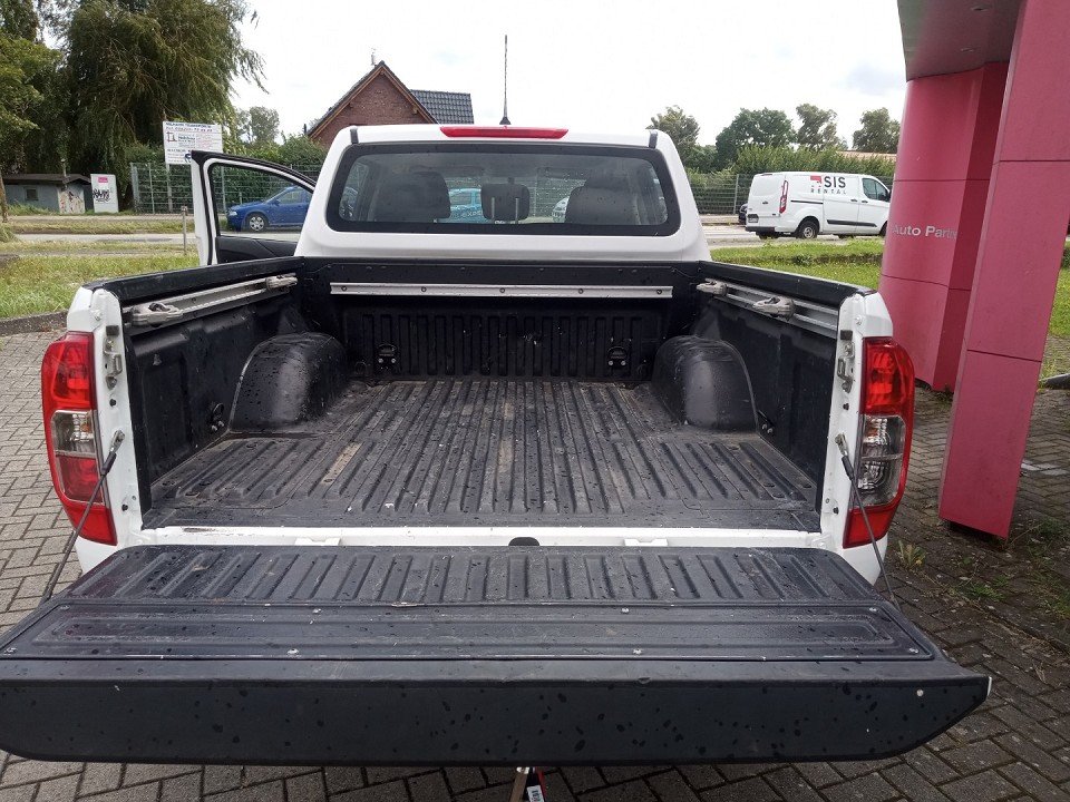 Fahrzeugabbildung Nissan NAVARA DC 160PS 6MT Visia Double Cab 4x4 AHK