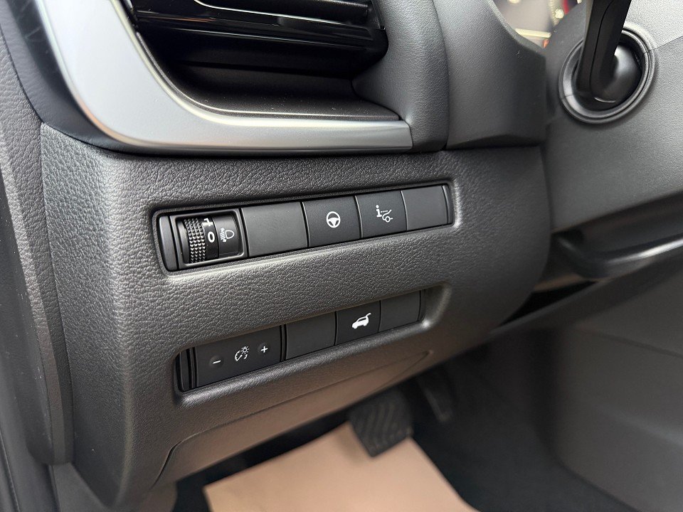 Fahrzeugabbildung Nissan X-TRAIL 1.5 VC-T e-POWER N-Connecta 5 Sitze PGD HUD