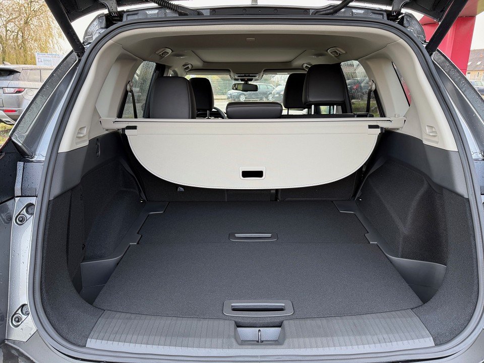 Fahrzeugabbildung Nissan X-TRAIL 1.5 VC-T e-POWER N-Connecta 5 Sitze PGD HUD